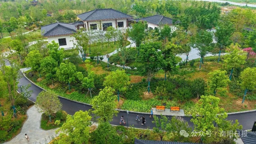 南阳：满城秀色入画屏