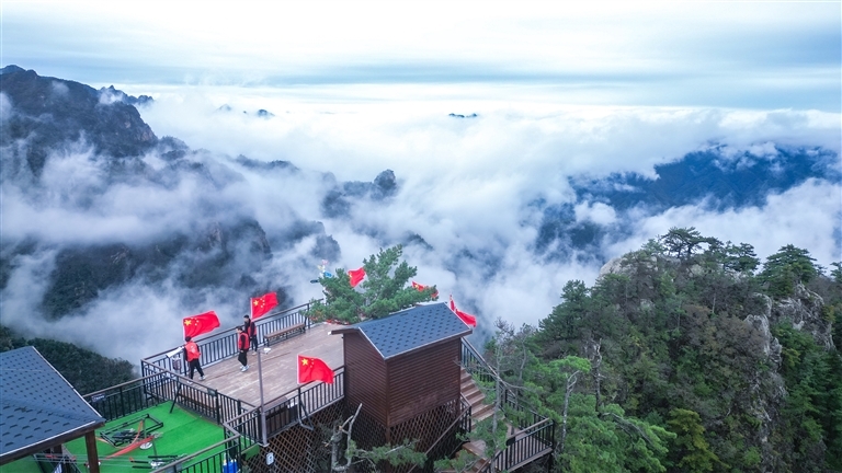 南阳 老界岭 旅游152c575c615c454eac9352b90ab06ba1_s.jpg