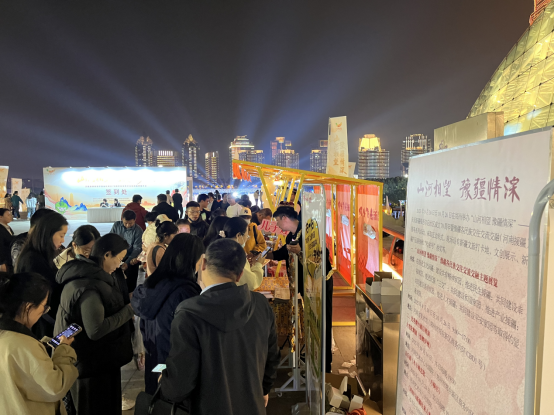 手機一點，驚喜連連——“哈密號”小程序送出新疆好禮