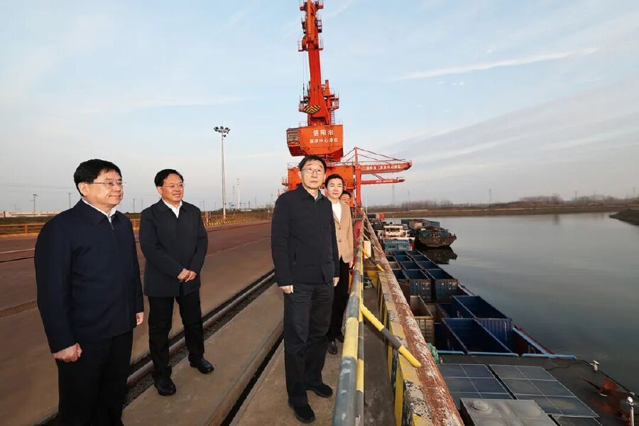 劉寧到信陽市平橋商城固始淮濱調研時強調：推動創(chuàng)新鏈與產業(yè)鏈深度融合 以新發(fā)展理念引領高質量發(fā)展