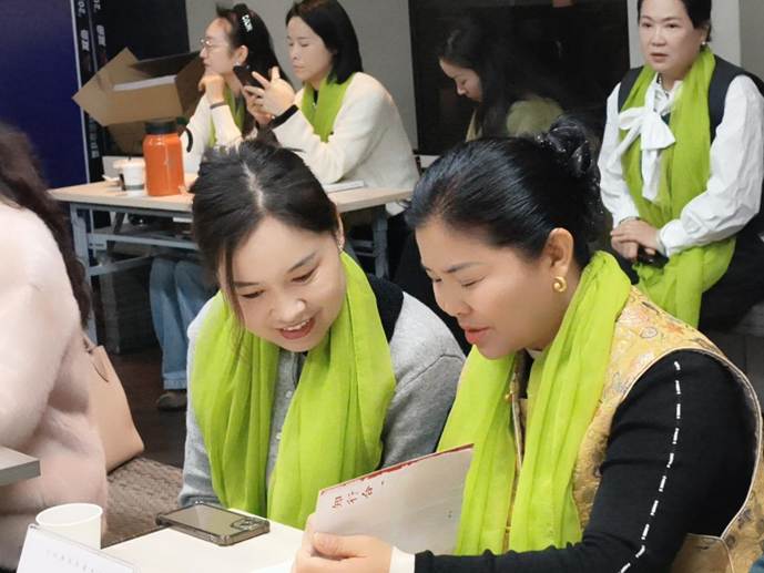 0df6d27130c1374cbd8d3cd622bb0427