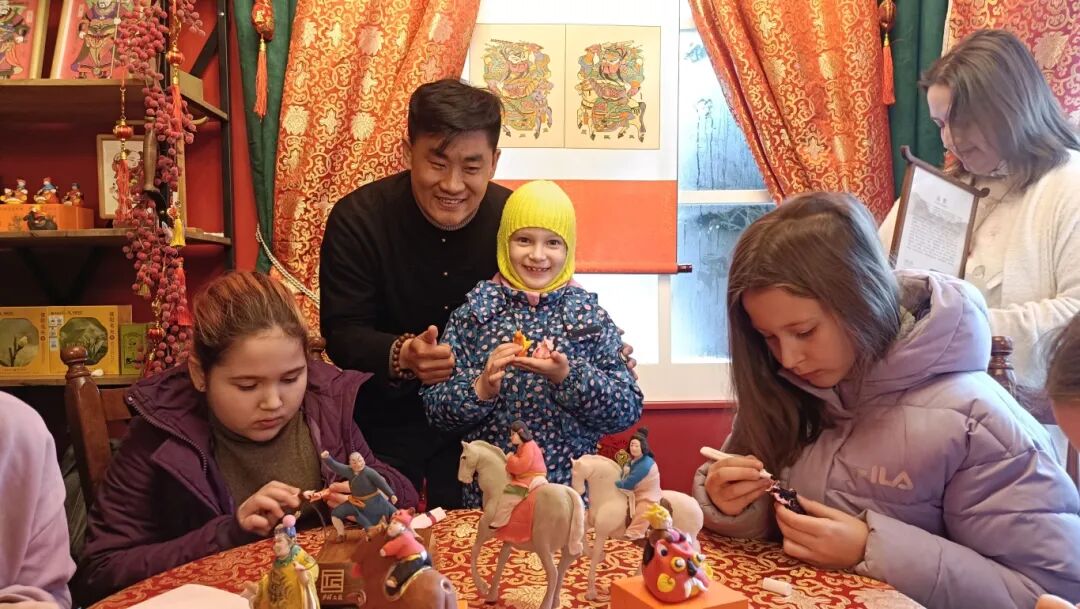 豫韵传情莫斯科，新乡面塑点亮“欢乐春节”