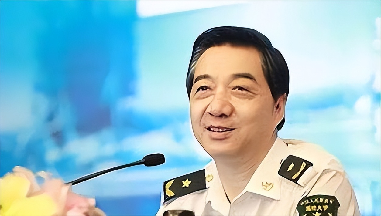 为什么“战略忽悠局局长”张召忠，突然消失了，去哪里了？—顶端新闻