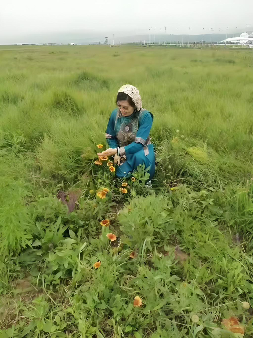 图片[2]-桂清扬｜马背上的诗人萨仁图娅-华闻时空