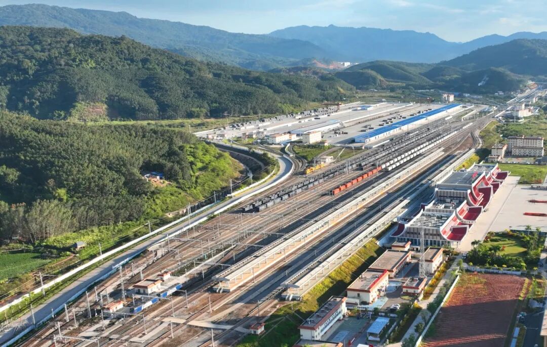 磨憨站-趙 偉 (3).jpg