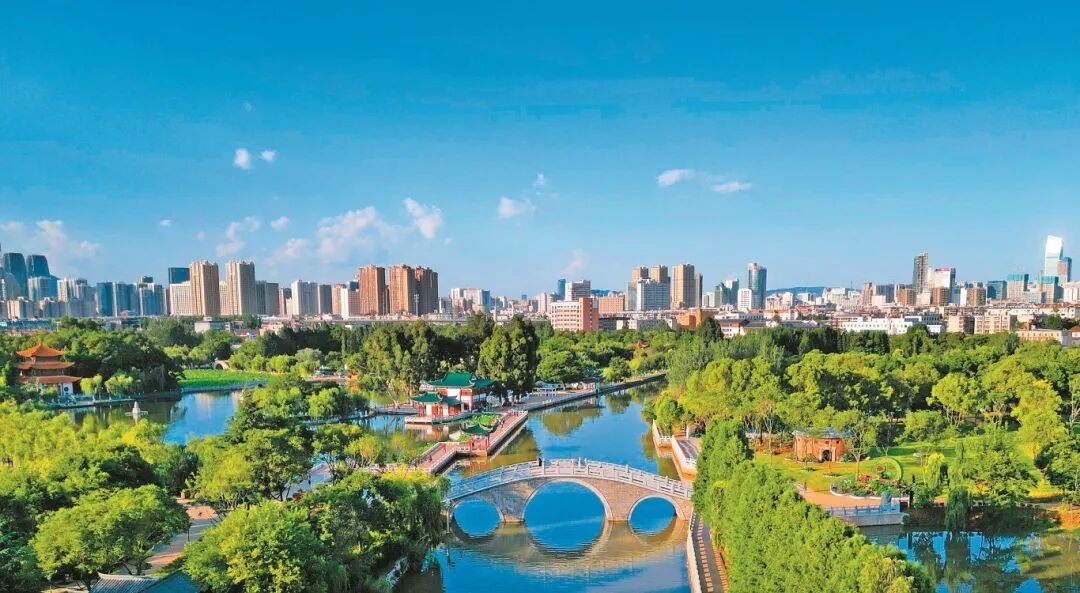 大圖---航拍昆明。王俊星攝 (32).jpg