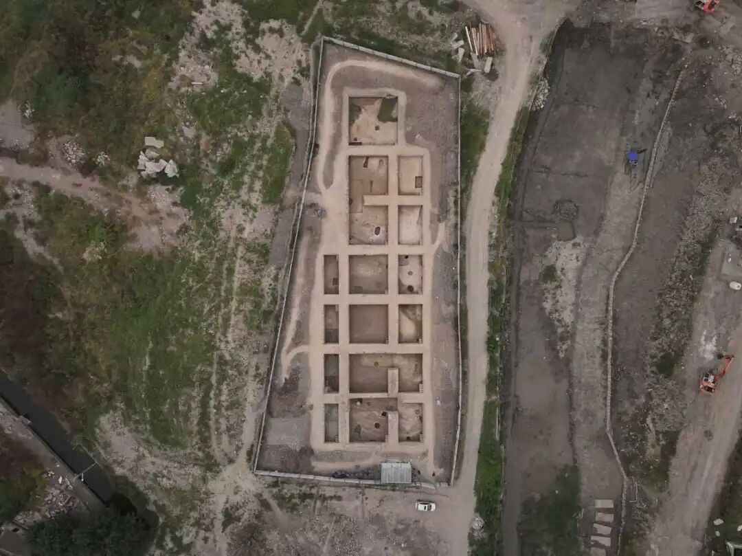 圖三 慈溪周西遺址發掘完工照（南向北）.JPG